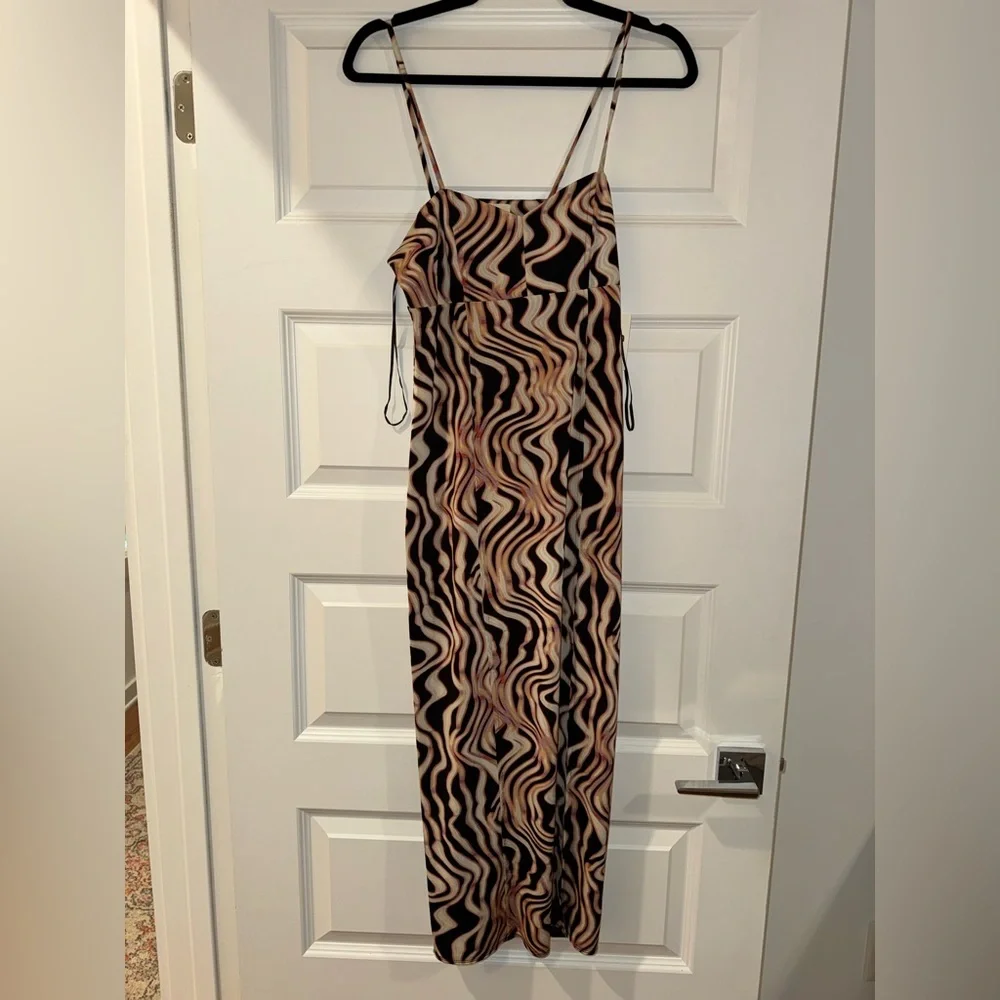 Abstract Pattern Dress - Picture 2 of 6